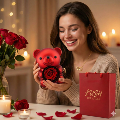Ewige Rose Bär mit Halsschmuck